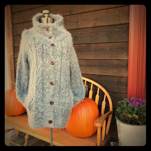 Mistic Prysm Shaggy Gray Cardigan - Picture 1 of 8
